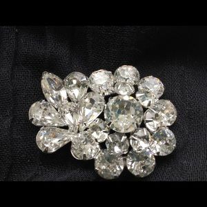 Vintage Brilliant Weise brooch